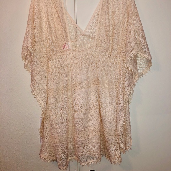 Cover up - Picture 4 of 4